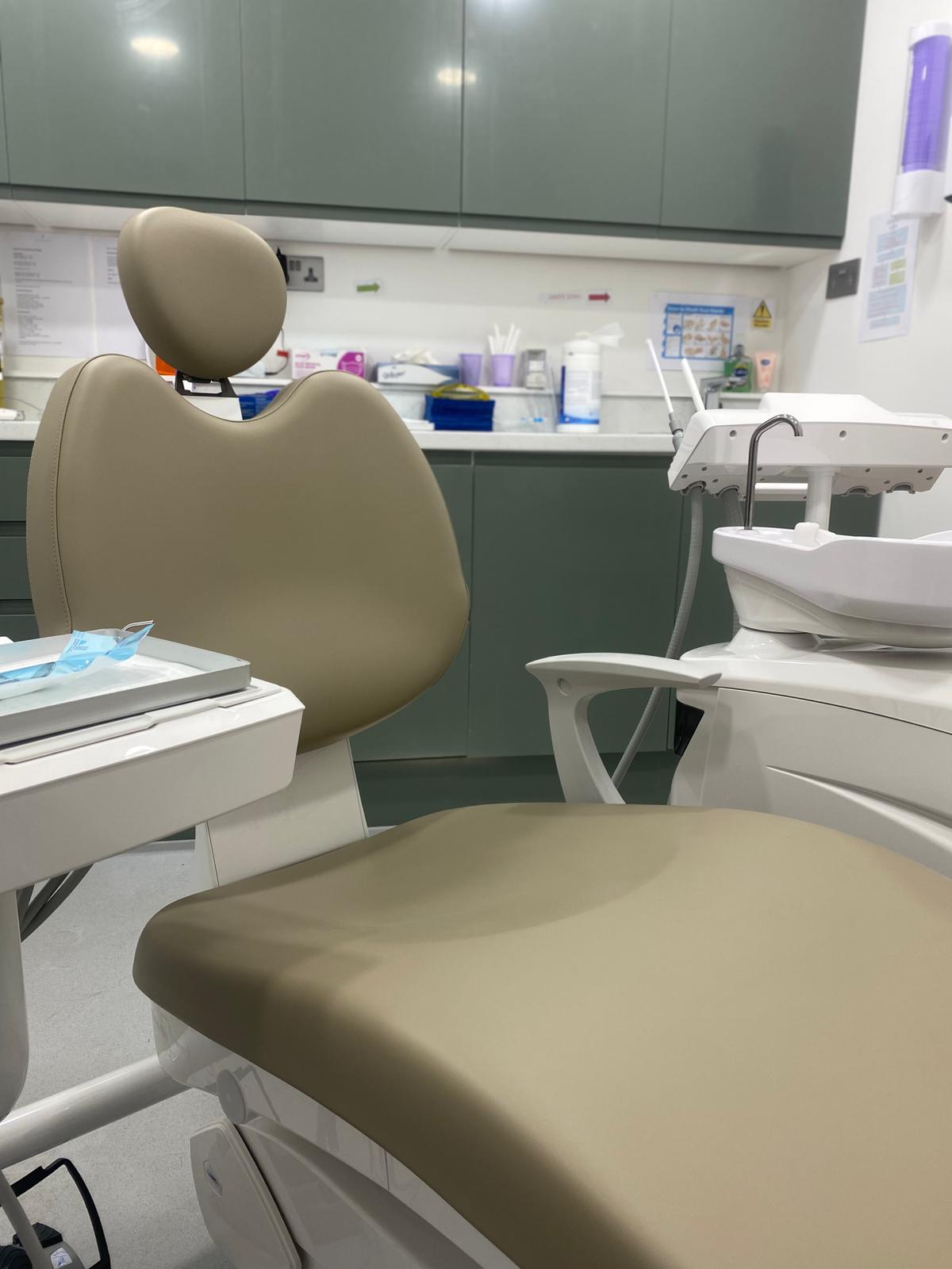 twickenham-dental-clinic-room-professional-dentists